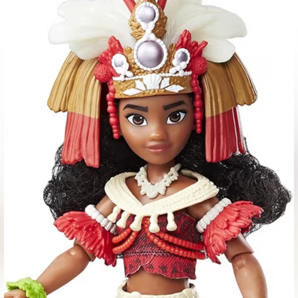 Disney Princess Moana Ceremonial Dress doll